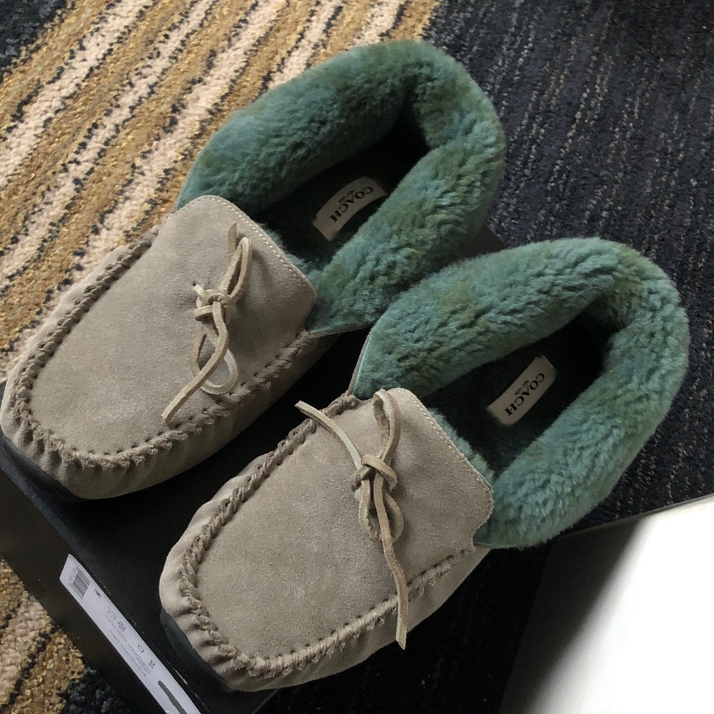 COACH (US8/EU41) UNISEX Green Shearling Driver Loafers